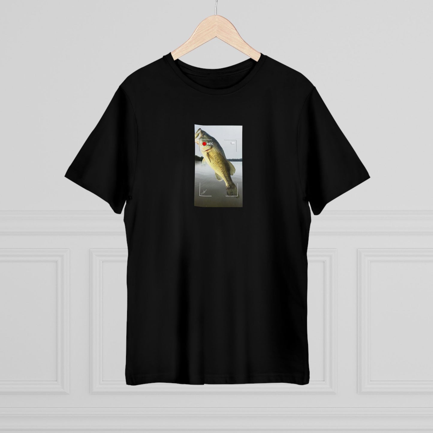 Largemouth Bass In Focus | T-Shirt