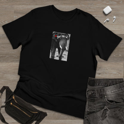 Elephant In Focus | T-Shirt