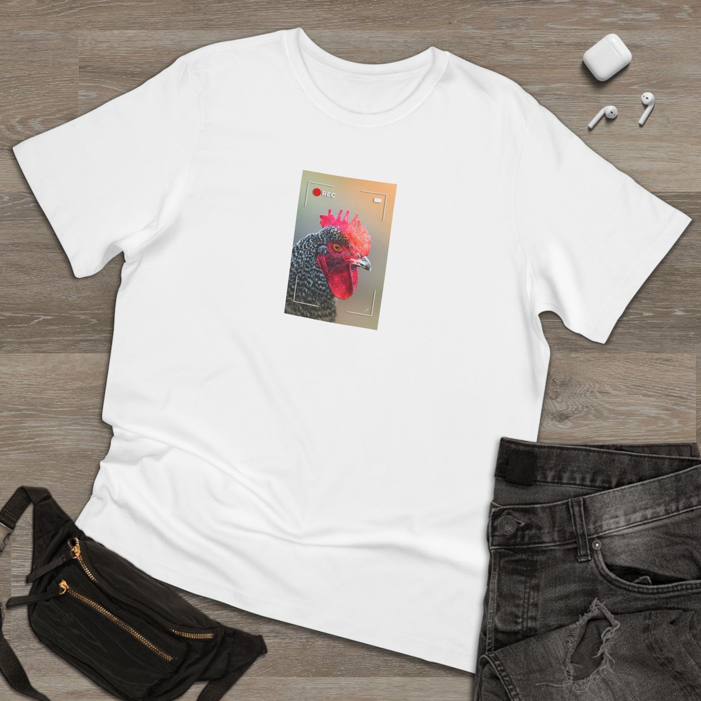 Rooster In Focus | T-Shirt