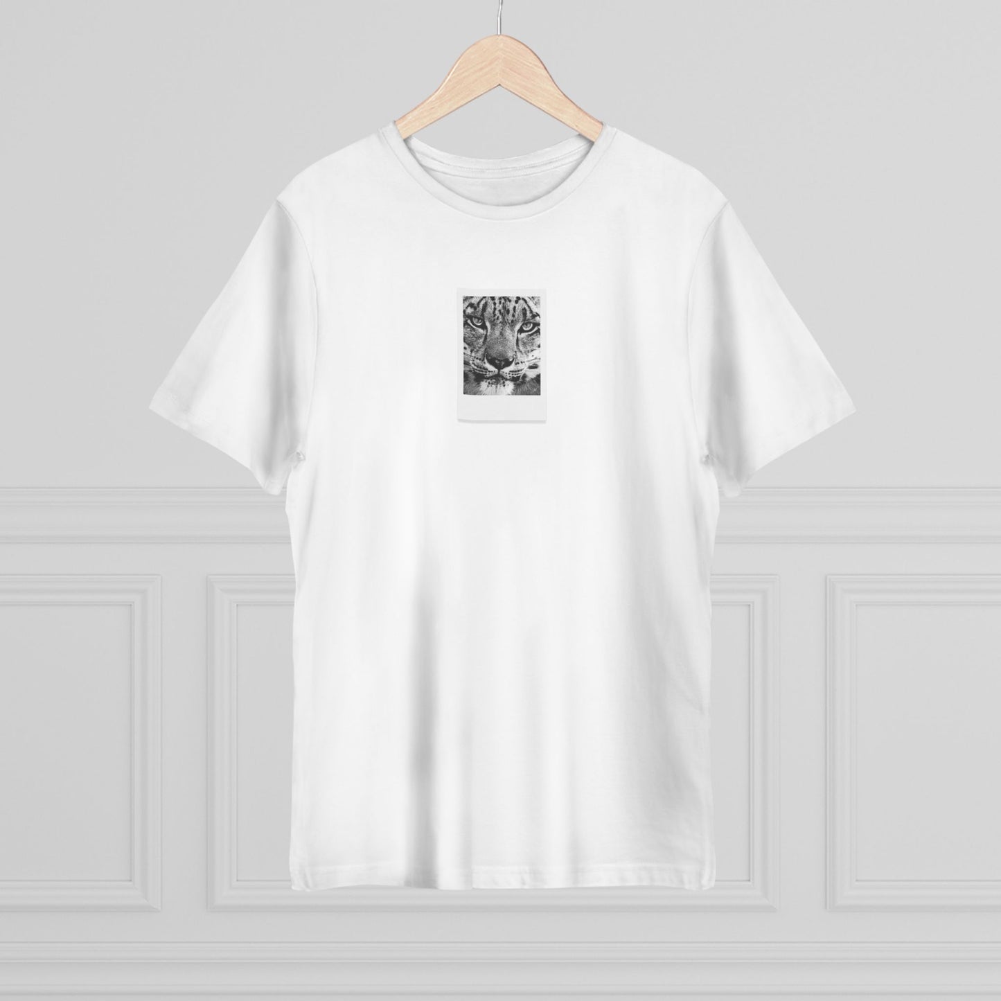 Snow Leopard | T-Shirt