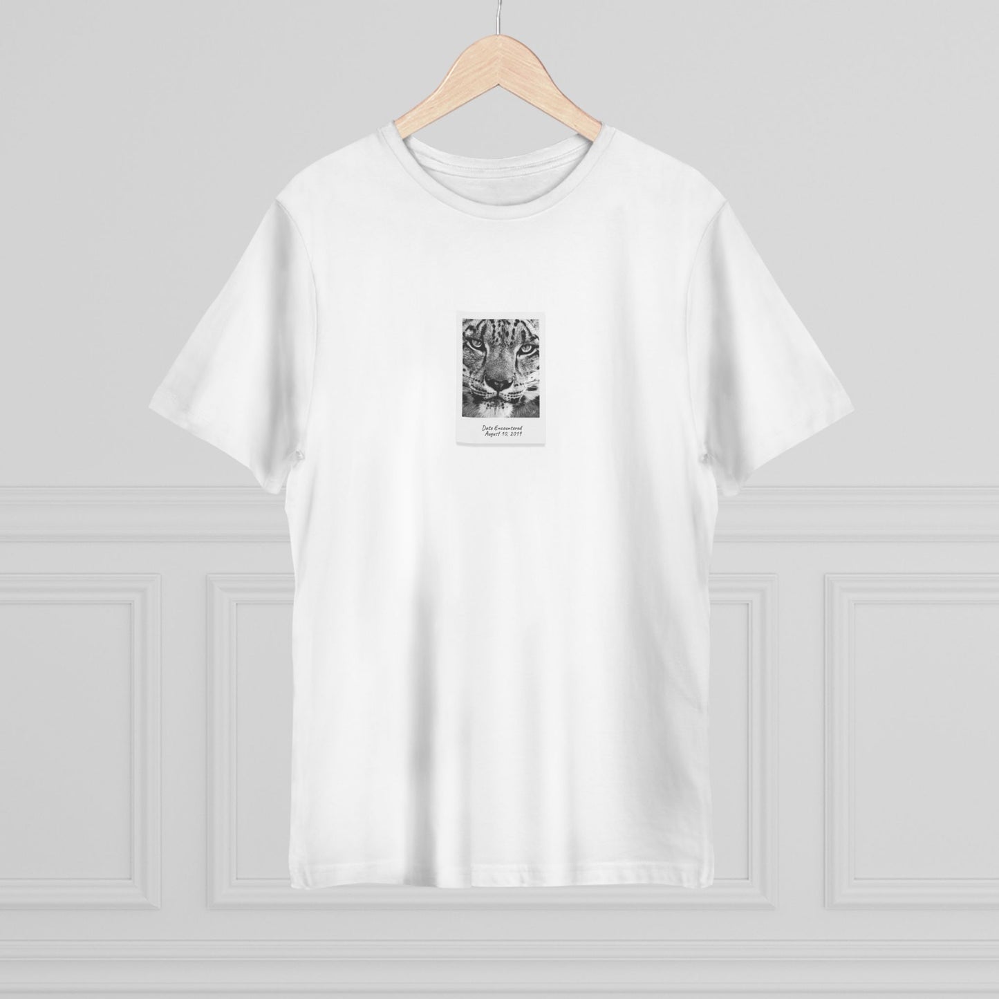 Snow Leopard 8.10.19 | T-Shirt