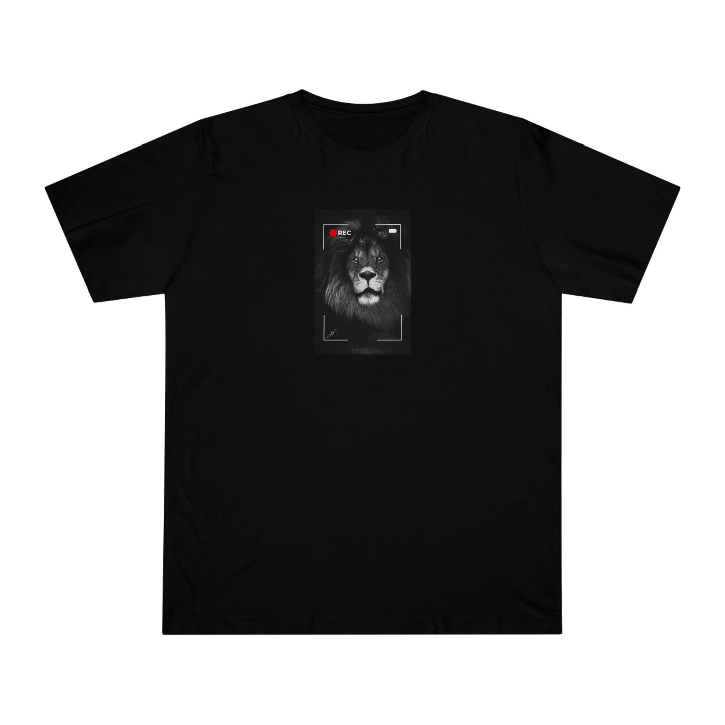 Lion In Focus | T-Shirt