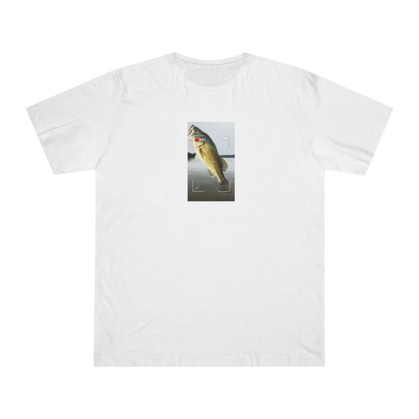 Largemouth Bass In Focus | T-Shirt