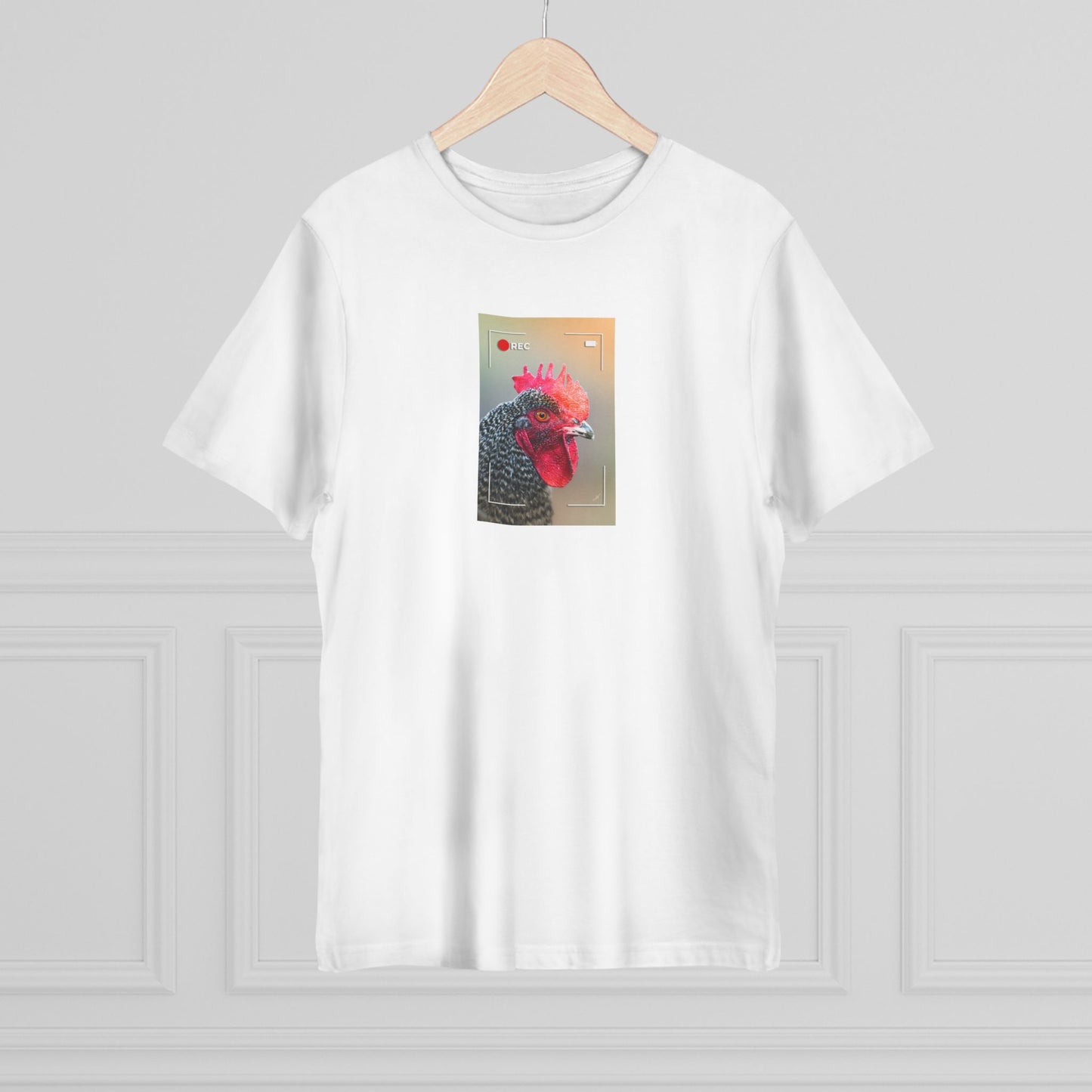 Rooster In Focus | T-Shirt