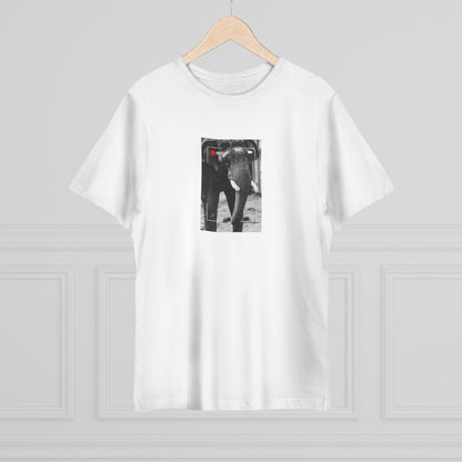 Elephant In Focus | T-Shirt